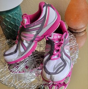 Brooks Pure Cadence EUC size 9 women's sneakers